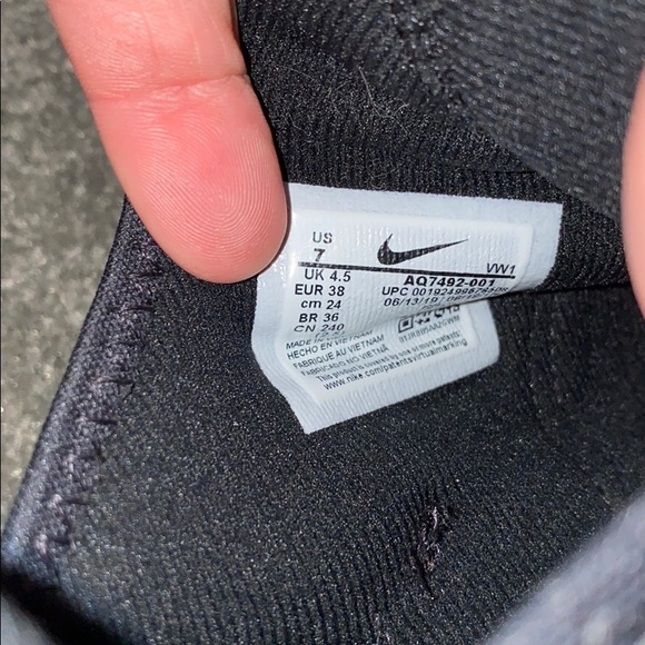 Nike Air Sneakers - Picture 4 of 5